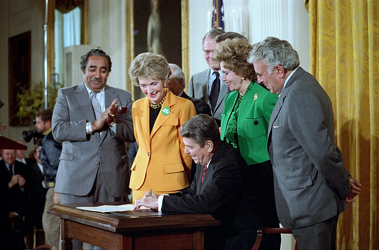 Reagan signs the Anti-Drug Abuse Act
